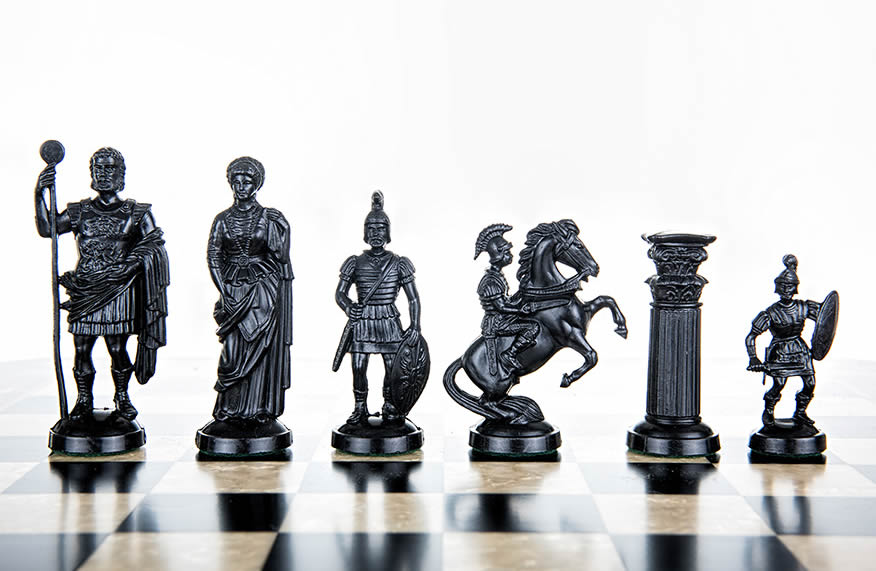 Roman Chess Pieces gold | black weighted – Chess Universe